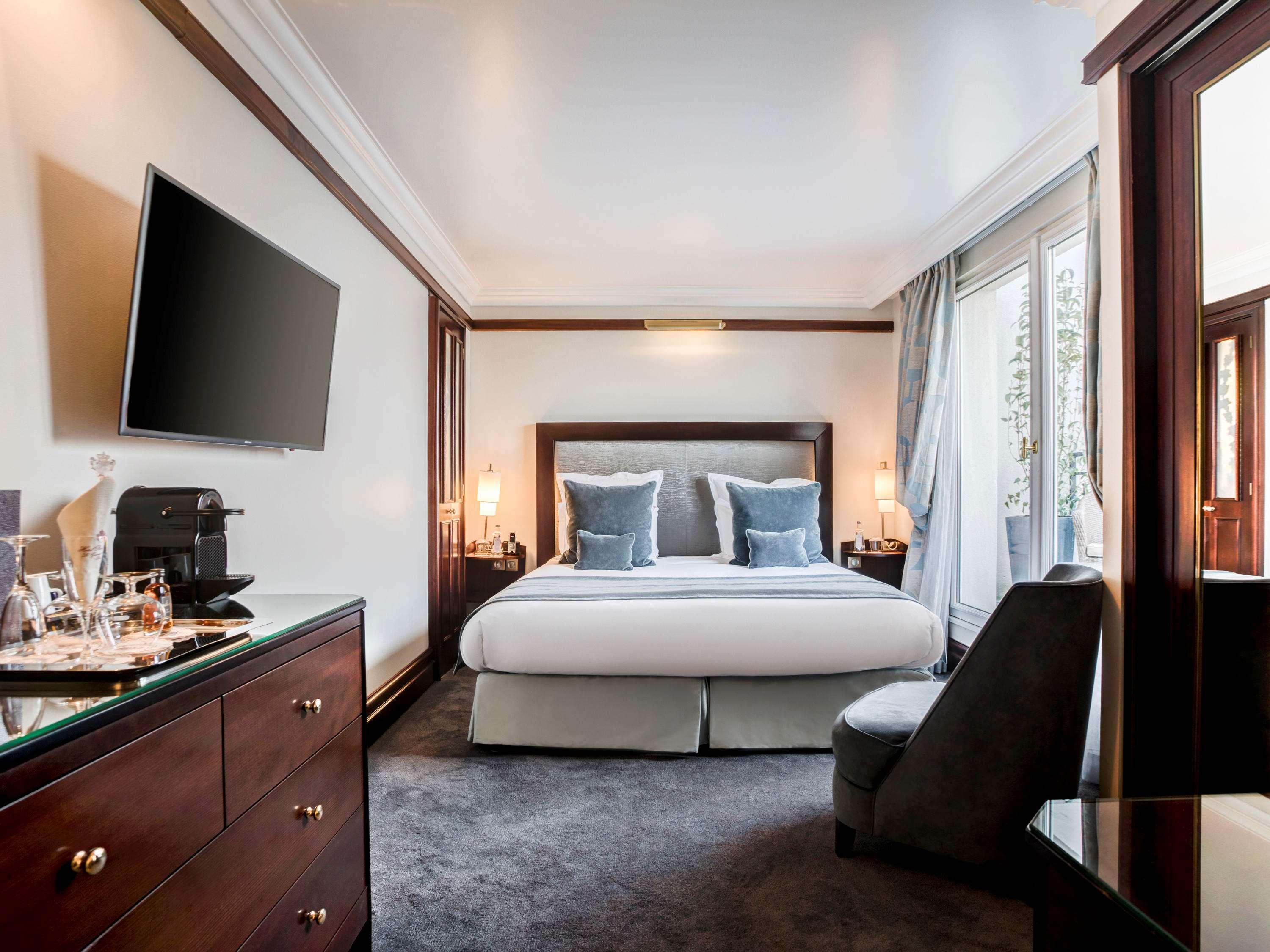 Hotel Pont Royal פריז מראה חיצוני תמונה A room at the hotel