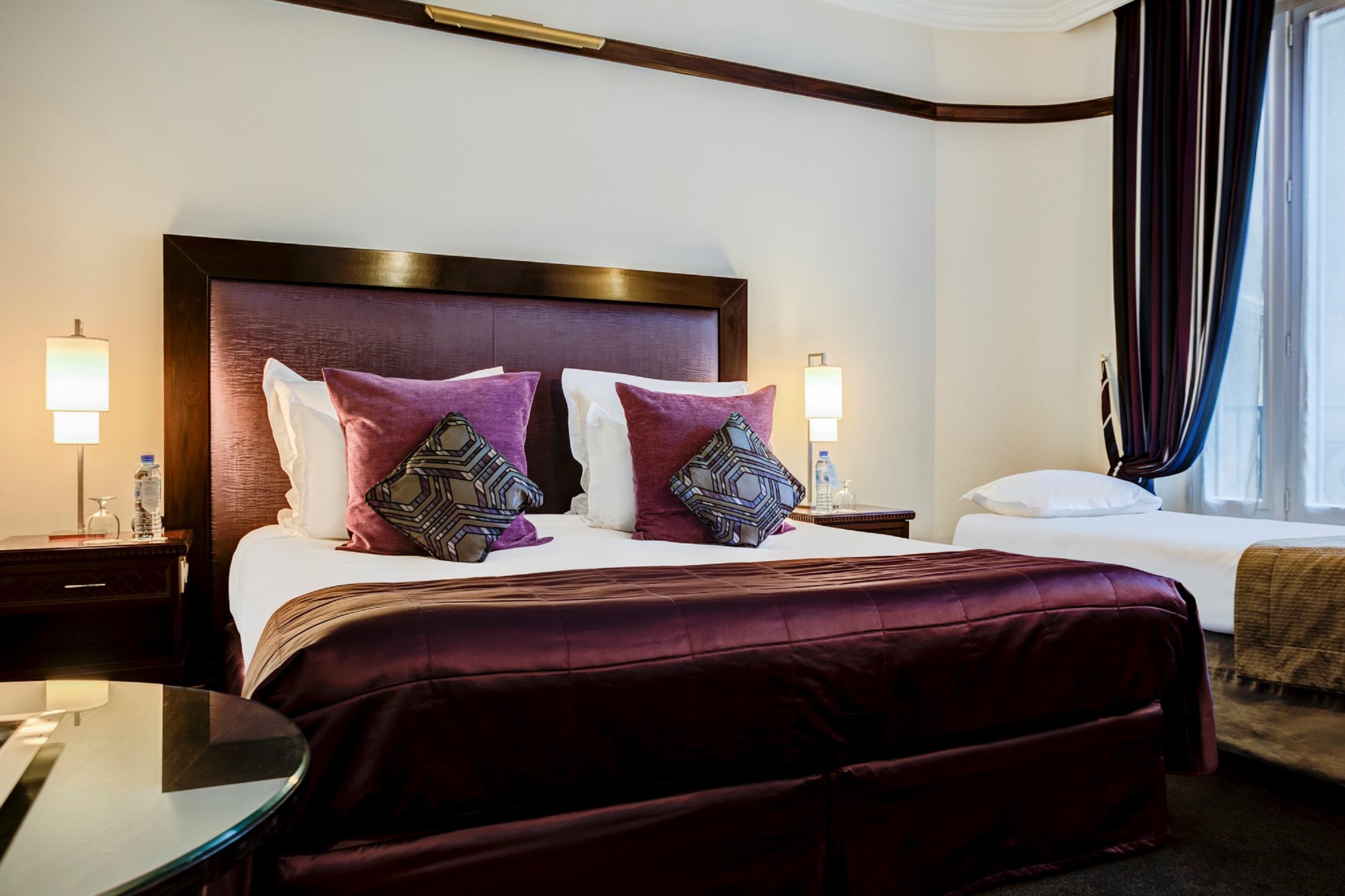 Hotel Pont Royal פריז מראה חיצוני תמונה A bedroom at the hotel