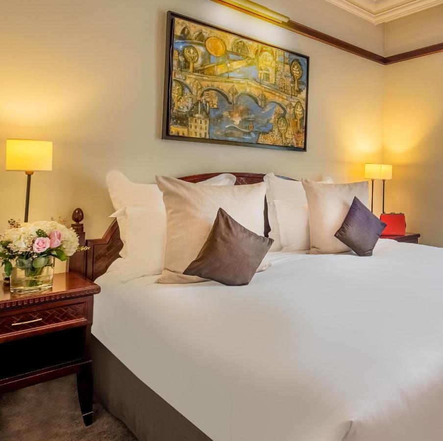 Hotel Pont Royal פריז מראה חיצוני תמונה A bedroom at the hotel