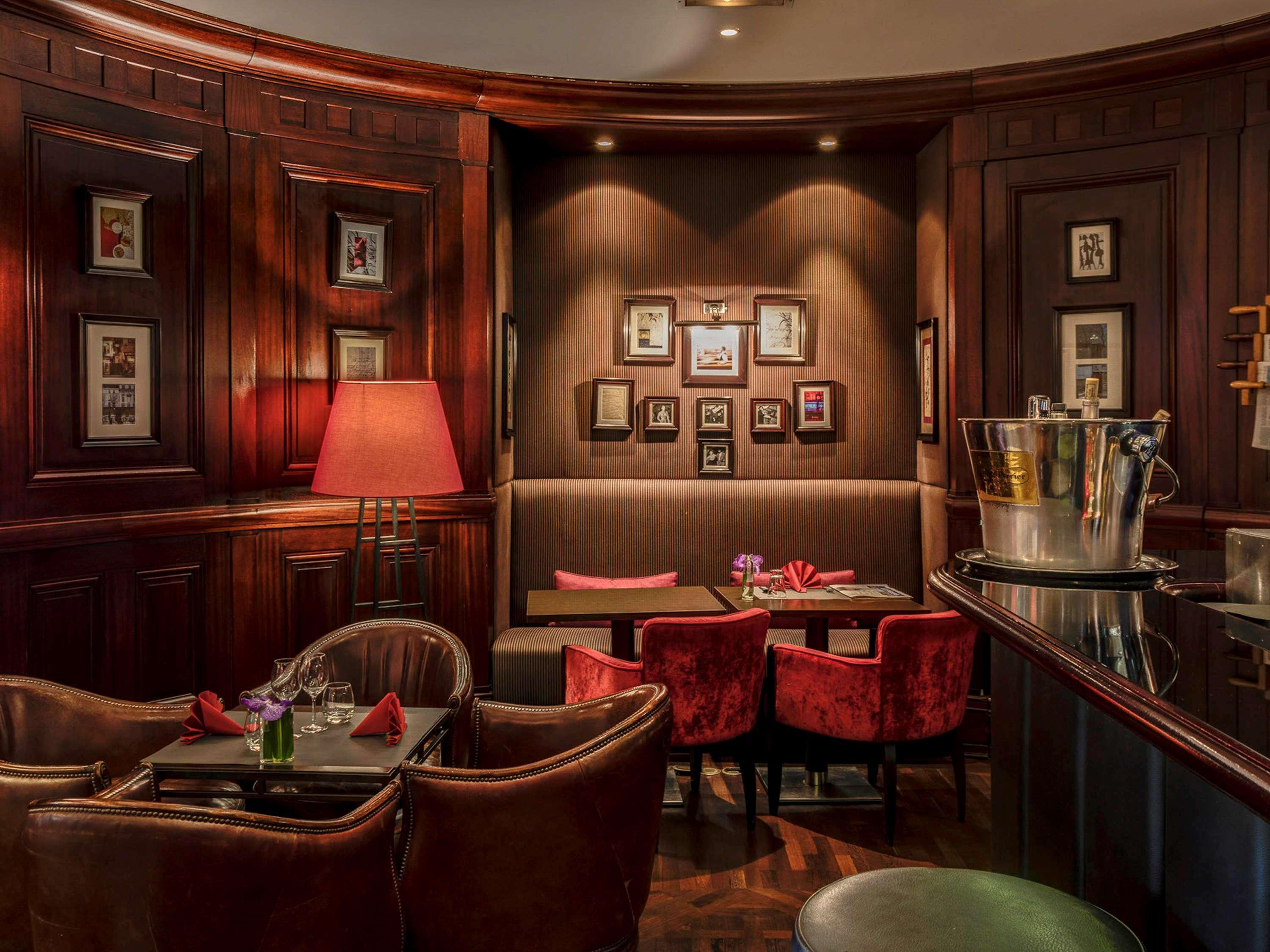 Hotel Pont Royal פריז מראה חיצוני תמונה The bar at the Ritz