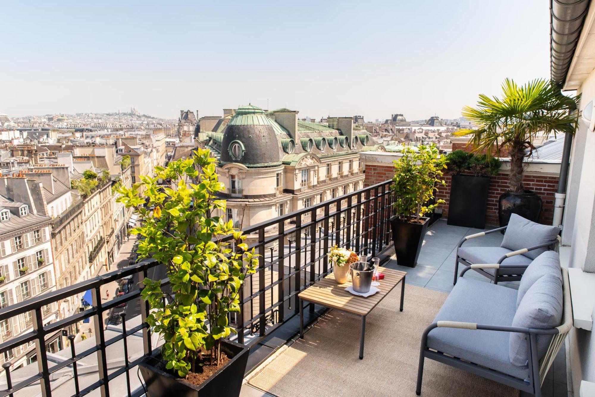 Hotel Pont Royal פריז מראה חיצוני תמונה A balcony in Paris